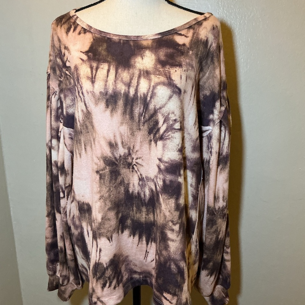 Zac & Rachel Tie-Dye Sweatshirt in Cream and Brown - Picture 2 of 6